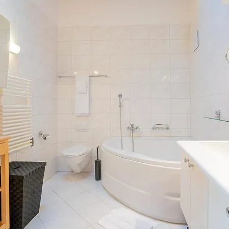Edelweiss Mira Flem Apartment *
